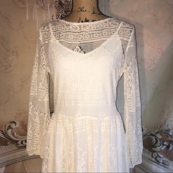 NWT- Mia Joy Folie Holly Dress in Cream Lace - Picture 3 of 8